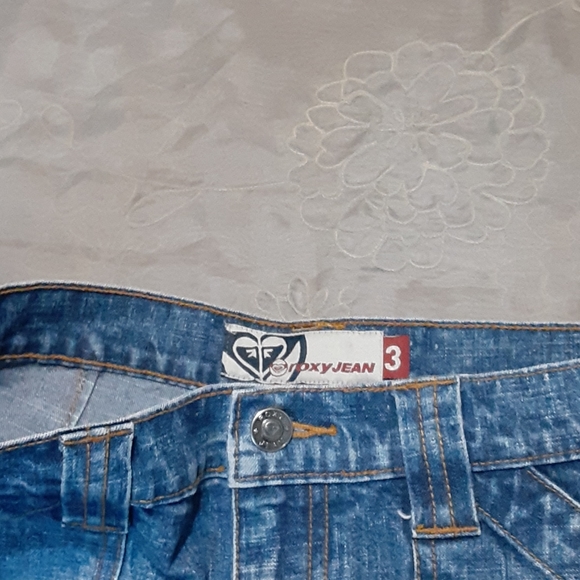ROXY JEANS SHORT SIZE 3 WOMENS STRETCH EXELLENT - Picture 2 of 5